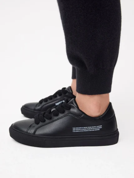KIDS GRAPE SNEAKERS - BLACK